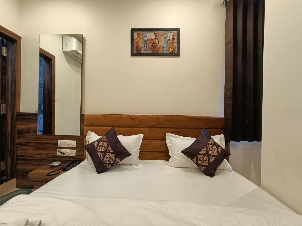 Hotel Vrinda Inn Udaipur Exterior foto