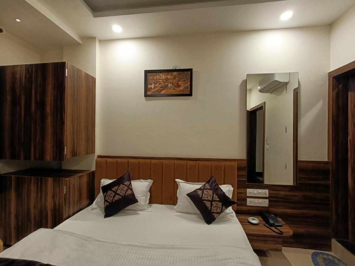 Hotel Vrinda Inn Udaipur Exterior foto