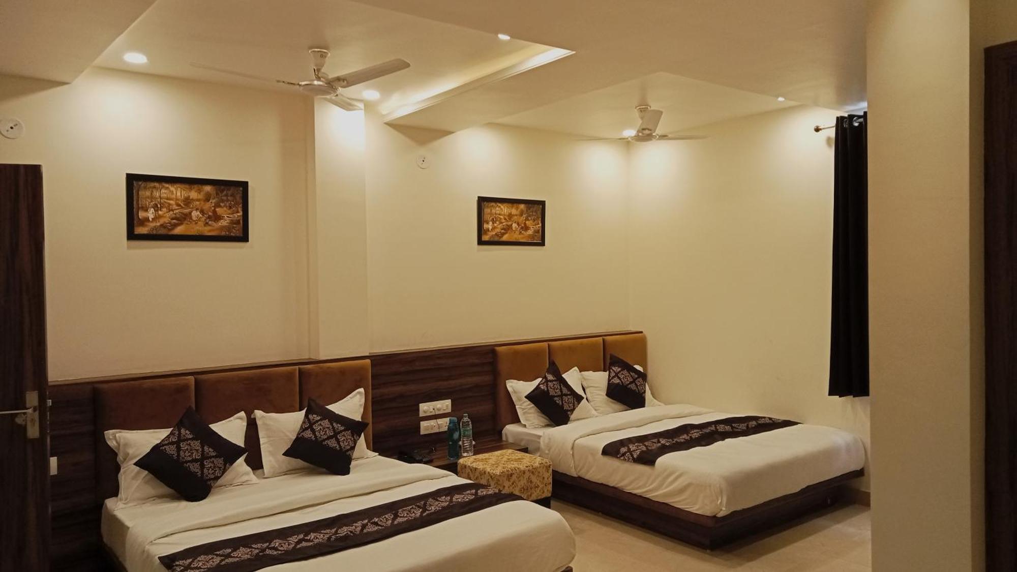 Hotel Vrinda Inn Udaipur Exterior foto
